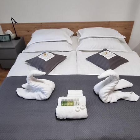 Studio Apartment Naehe S-Bahn Inklusive Parkplatz Oberesslingen Exterior foto